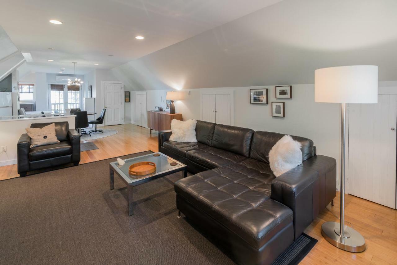 The Carriage House Loft Apartment Kingston Exterior photo